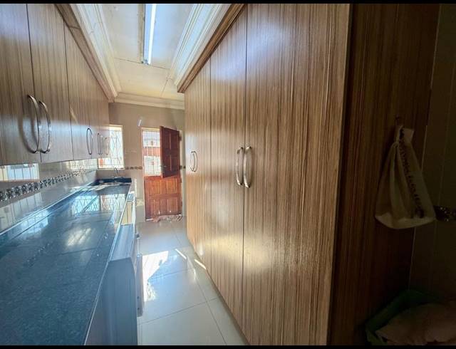 7 BEDROOM HOUSE FOR SALE IN VANDERBIJLPARK CE 4